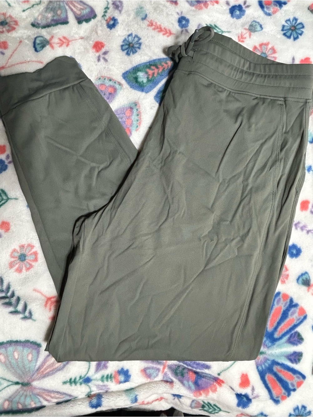 Women's Olive Drawstring Jogger Pants